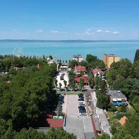 Balaton Apartmanhaz Apartment Siofok Exterior photo